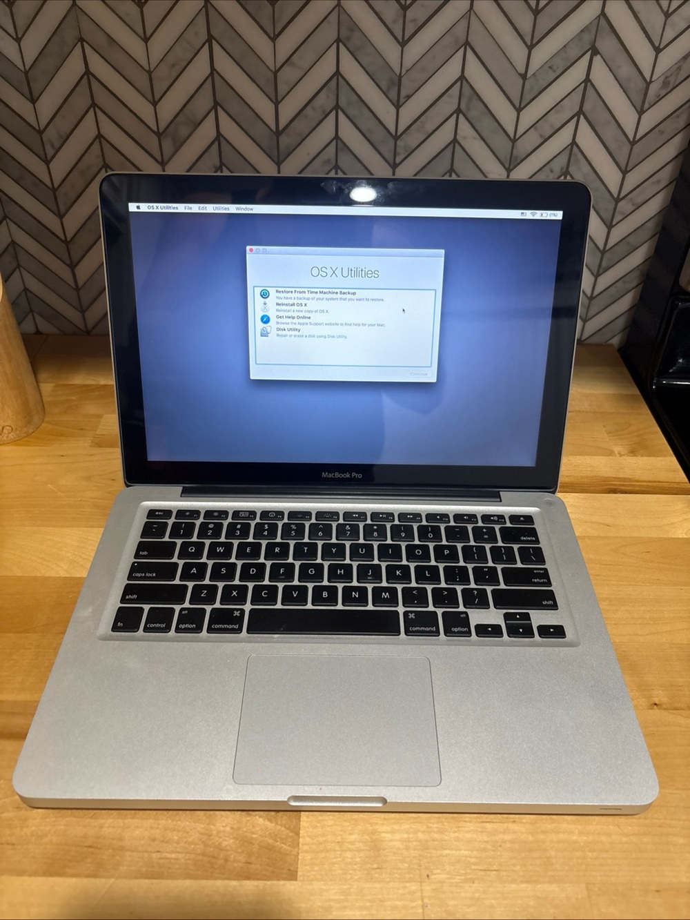 Apple MacBook Pro A1278 13” 2.4GHz Core 2 Duo  Tested And Reset